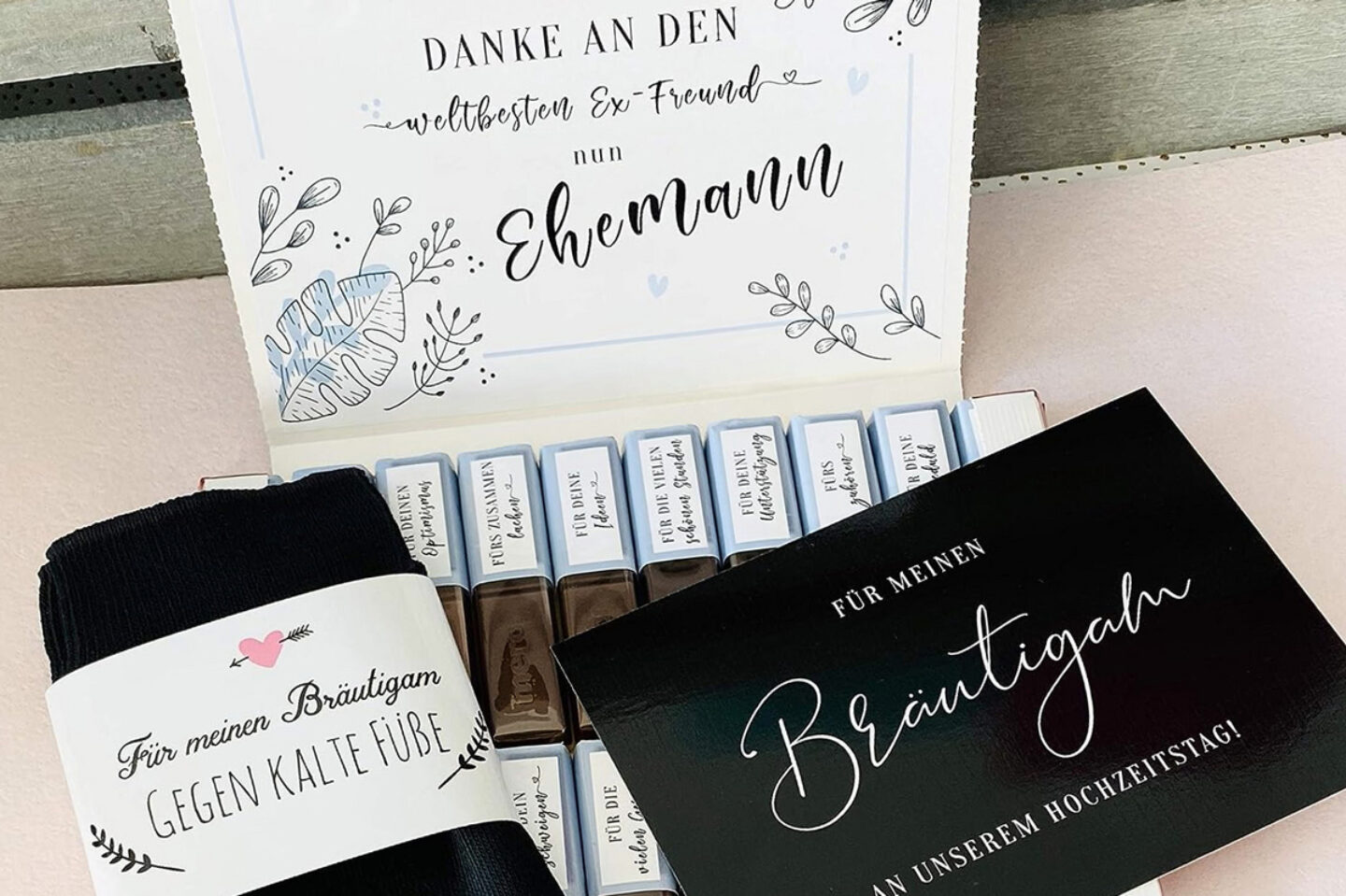 UEIOAVL Hochzeitssocken Set - 2 Paar Lustige Socken Für Braut & Bräutigam